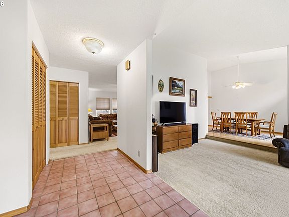3rd image of 34570 SE Colorado Rd