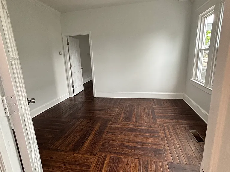 526 Dyckman St #1 — Photo 6