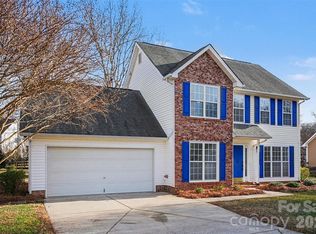 8106 Castlemaine Dr, Matthews, NC