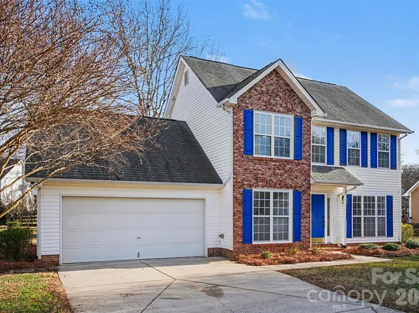 8106 Castlemaine Dr, Matthews, NC 28104