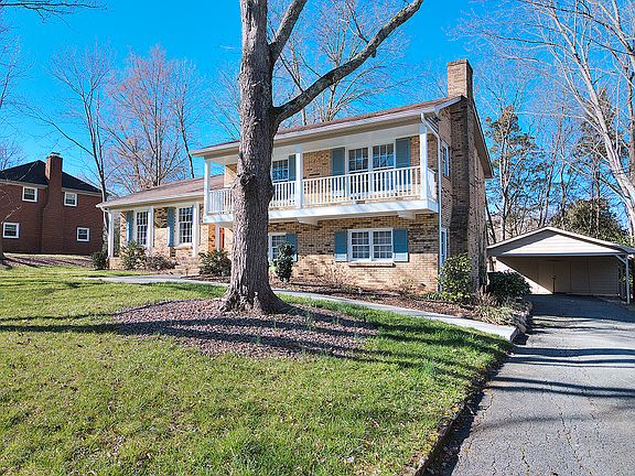 3rd image of 7601 Bedfordshire Dr