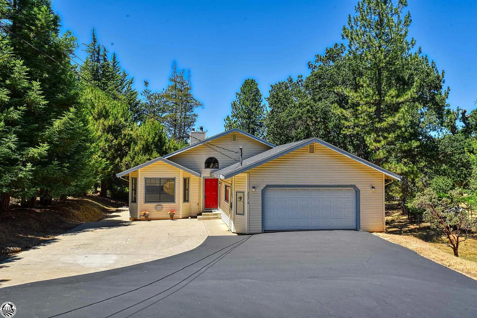 20218 Pine Mountain Dr photo 1