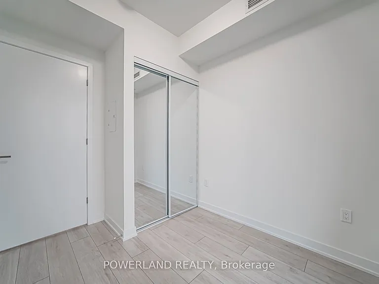 5858 Yonge St #2423 — Photo 33