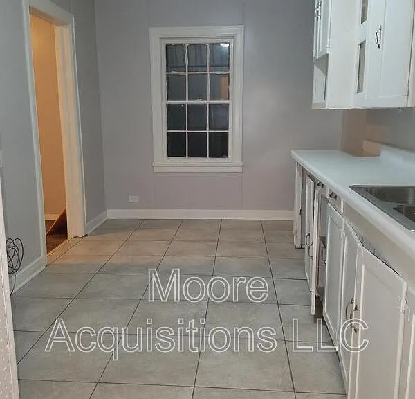 221 Leonard Dr — Photo 6