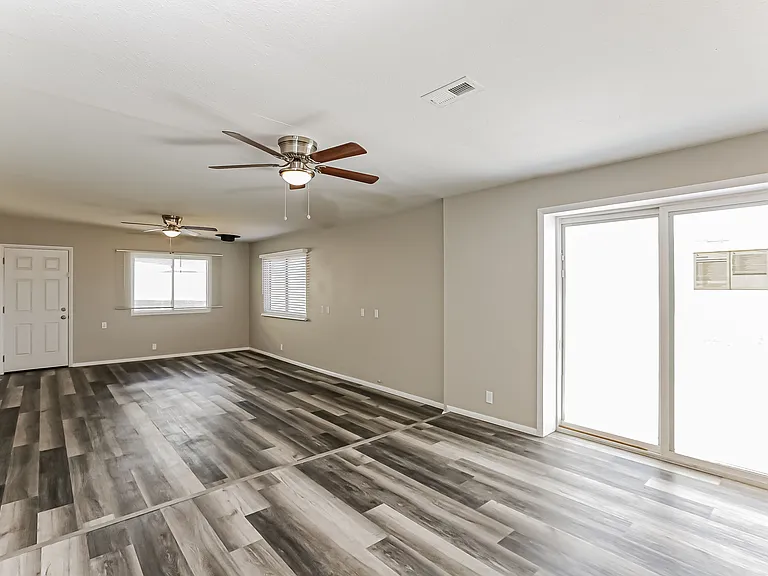 3411 S Margo Dr — Photo 3
