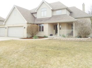 1052 Coyote Trl, New Lenox, IL 60451