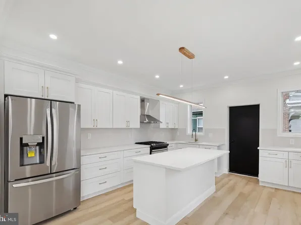 137 W Manheim St, Philadelphia, PA 19144