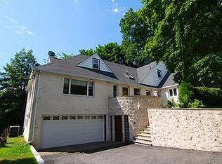 250 Goffle Hill Rd, Hawthorne, NJ 07506