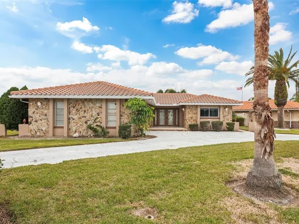 3734 Topsail Trl, New Port Richey, FL 34652