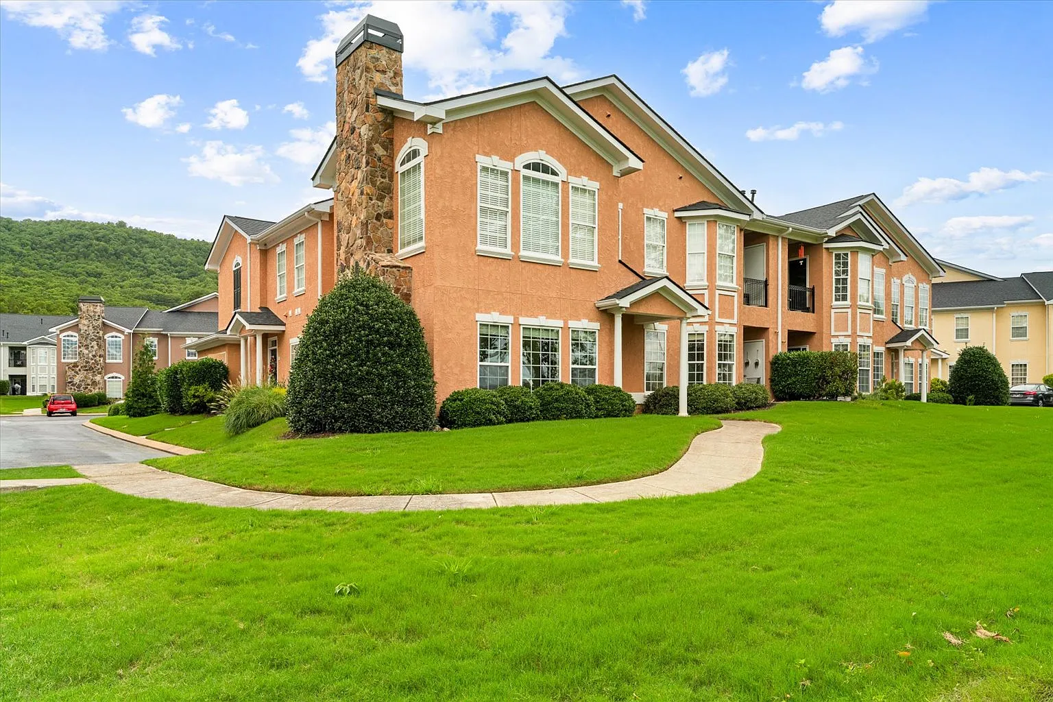 901 Renaissance Ct — Photo 1