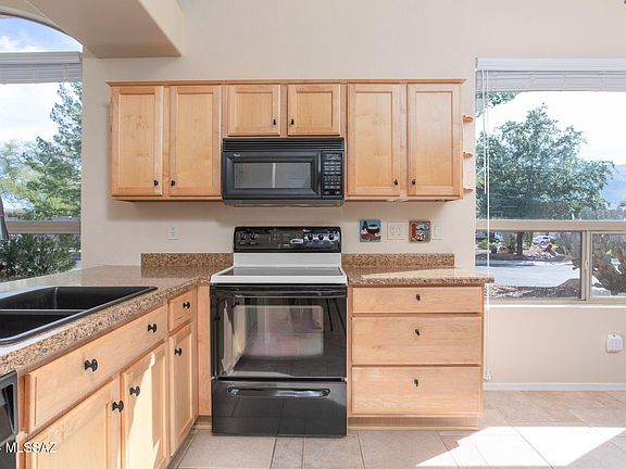 5th image of 63704 E Holiday Dr