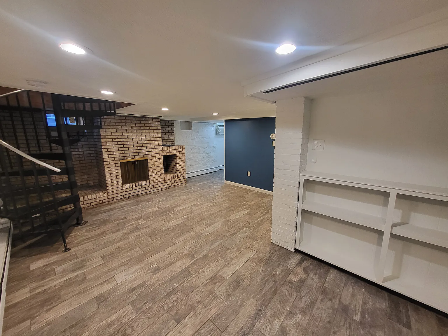 331 Amber St — Photo 2