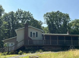 1502 Upper Valley Rd, Effort, PA 18330