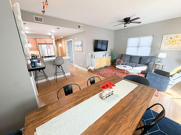 5th image of 516 Williams St APT 10