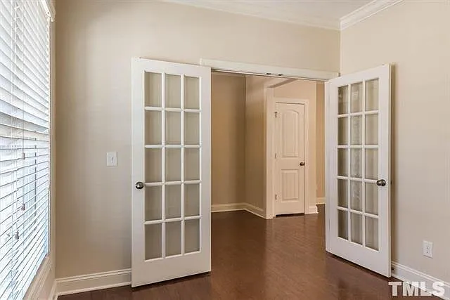 726 Weavers Ridge Dr — Photo 5