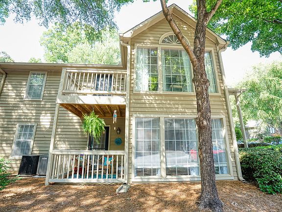 3rd image of 606 Country Park Dr SE
