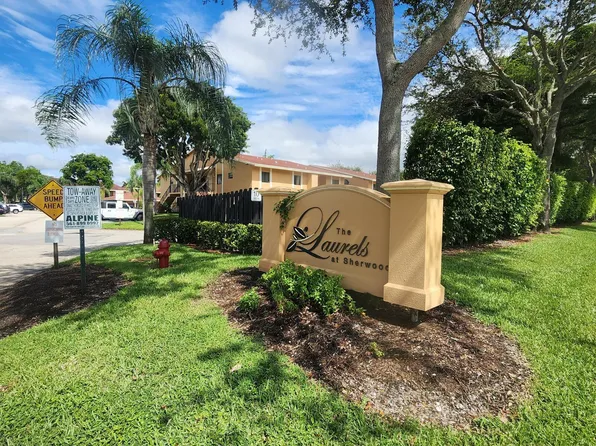 6013 10th Ave N APT 208, Greenacres, FL 33463