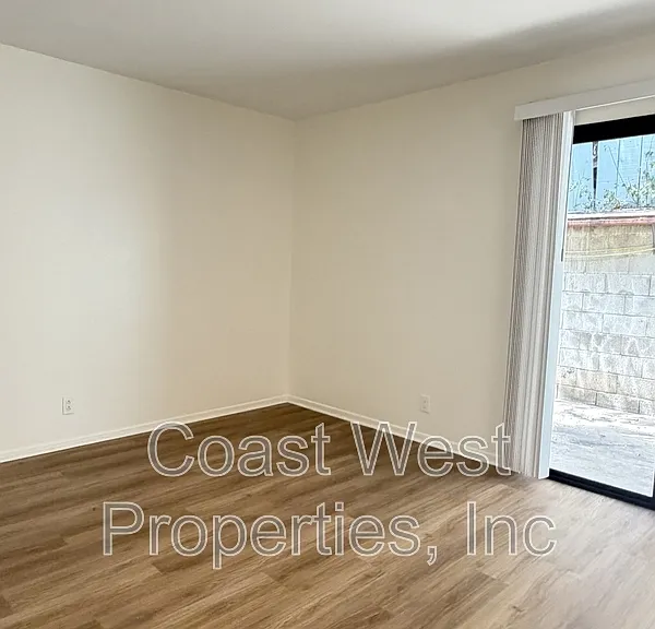 382 Acacia Ave #G — Photo 11