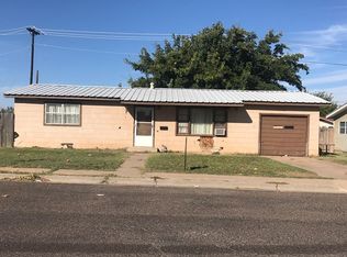 318 SW 11th Pl, Andrews, TX 79714