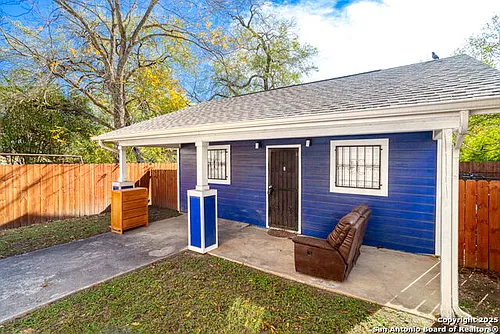 236 E Dullnig Ct #3 Photo 1