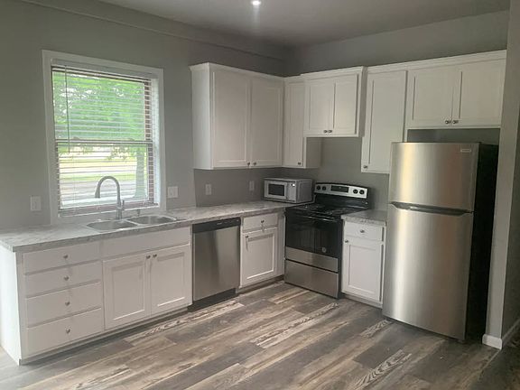 3rd image of 7415 Terry St #7415