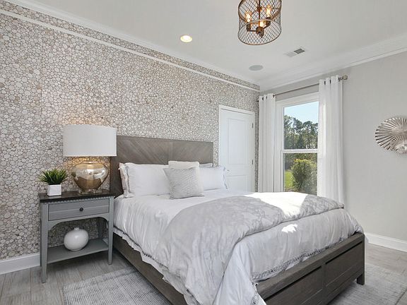 Crown Molding in Bedroom