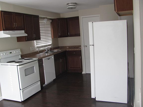 4th image of 7 Sunnyside Dr