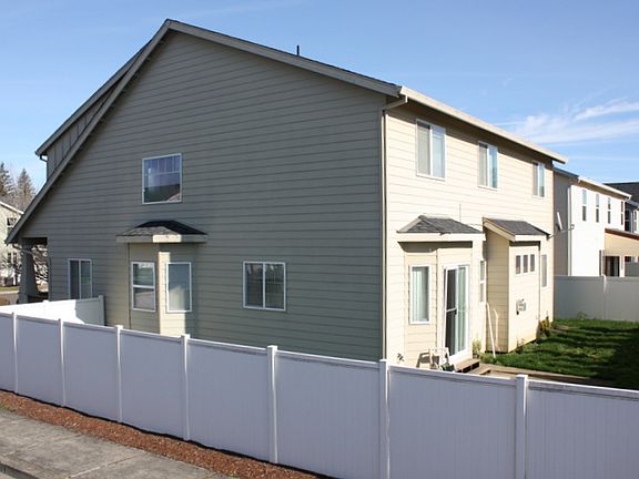 5th image of 2703 N Holladay Dr