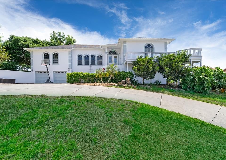 1st image of 12750 Katherine Cir
