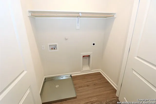 2203 Lynwood Bnd #101 — Photo 7