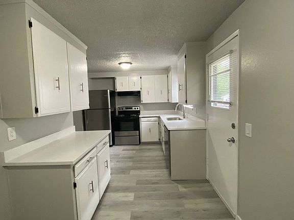 4th image of 305 Pattison St NE APT 2