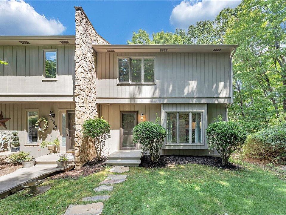1st image of 3520 Stonehenge Sq