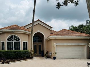 102 Windward Dr, Palm Beach Gardens, FL 33418