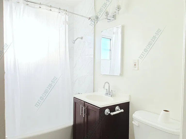 1501 Beloit Ave #10 — Photo 15