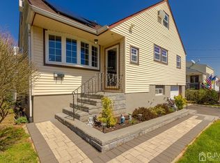 43 Inverness Ter, Fords, NJ 08863