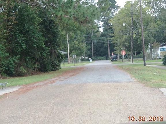 4th image of 235 Lejeune St