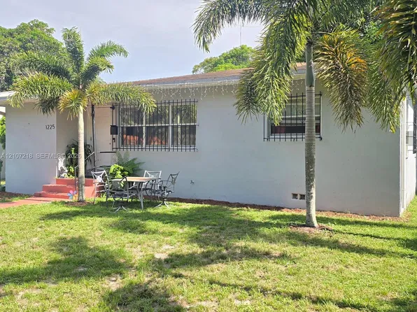 1225 NW 127th St, North Miami, FL 33167