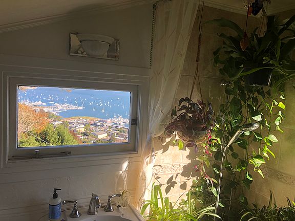 3rd image of 112 Spencer Ave