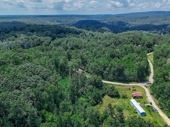 136 Holly Rd, Spring City, TN 37381