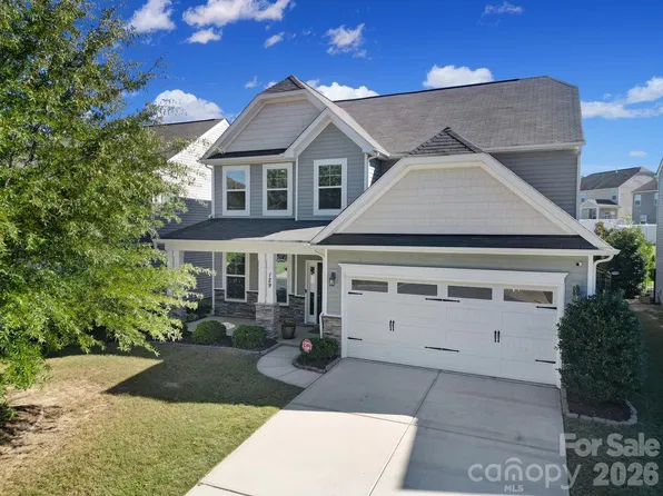 129 Lantern Acres Dr, Mooresville, NC 28115