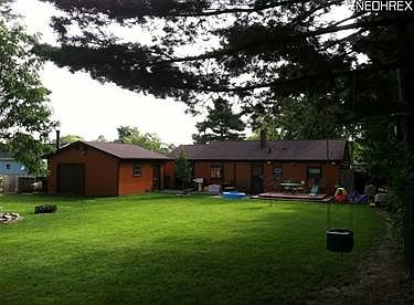 3rd image of 1960 Essex Dr