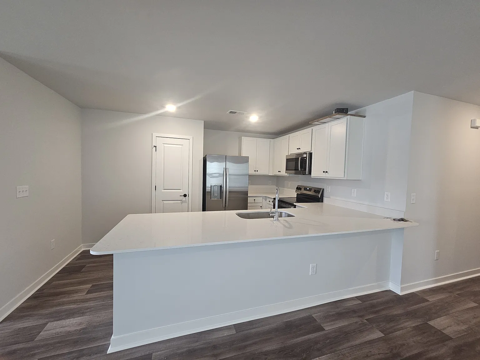 4 bed, 1667 sqft, $2,150 — Photo 3