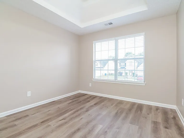 1085 Ivey Ln — Photo 15