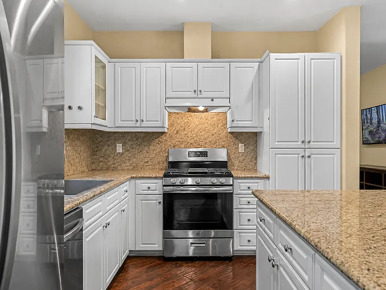 1732 Wolf Canyon Loop — Photo 4