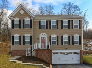332 Everest Cir, Houston, PA 15342