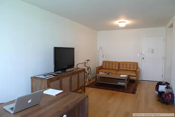 Rented by Bond New York | media 12