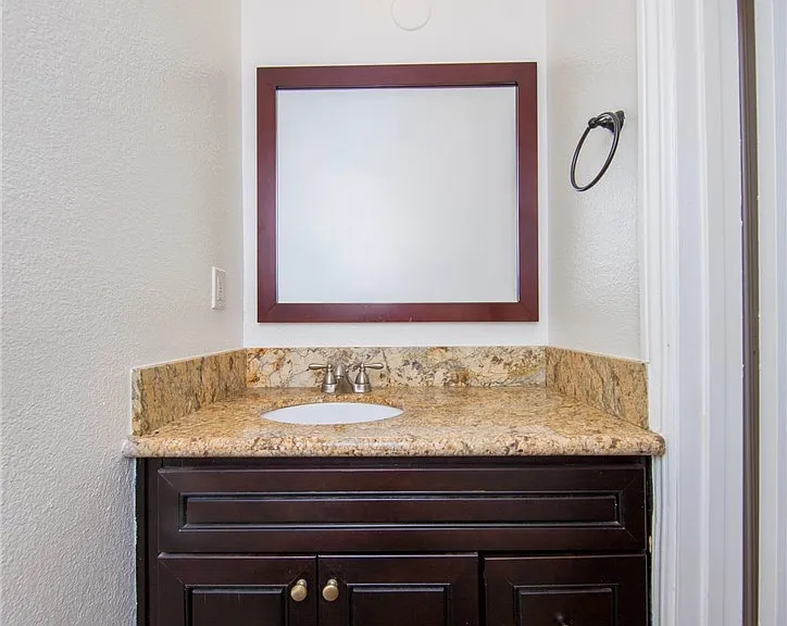 11834 Gilmore St #16 — Photo 9