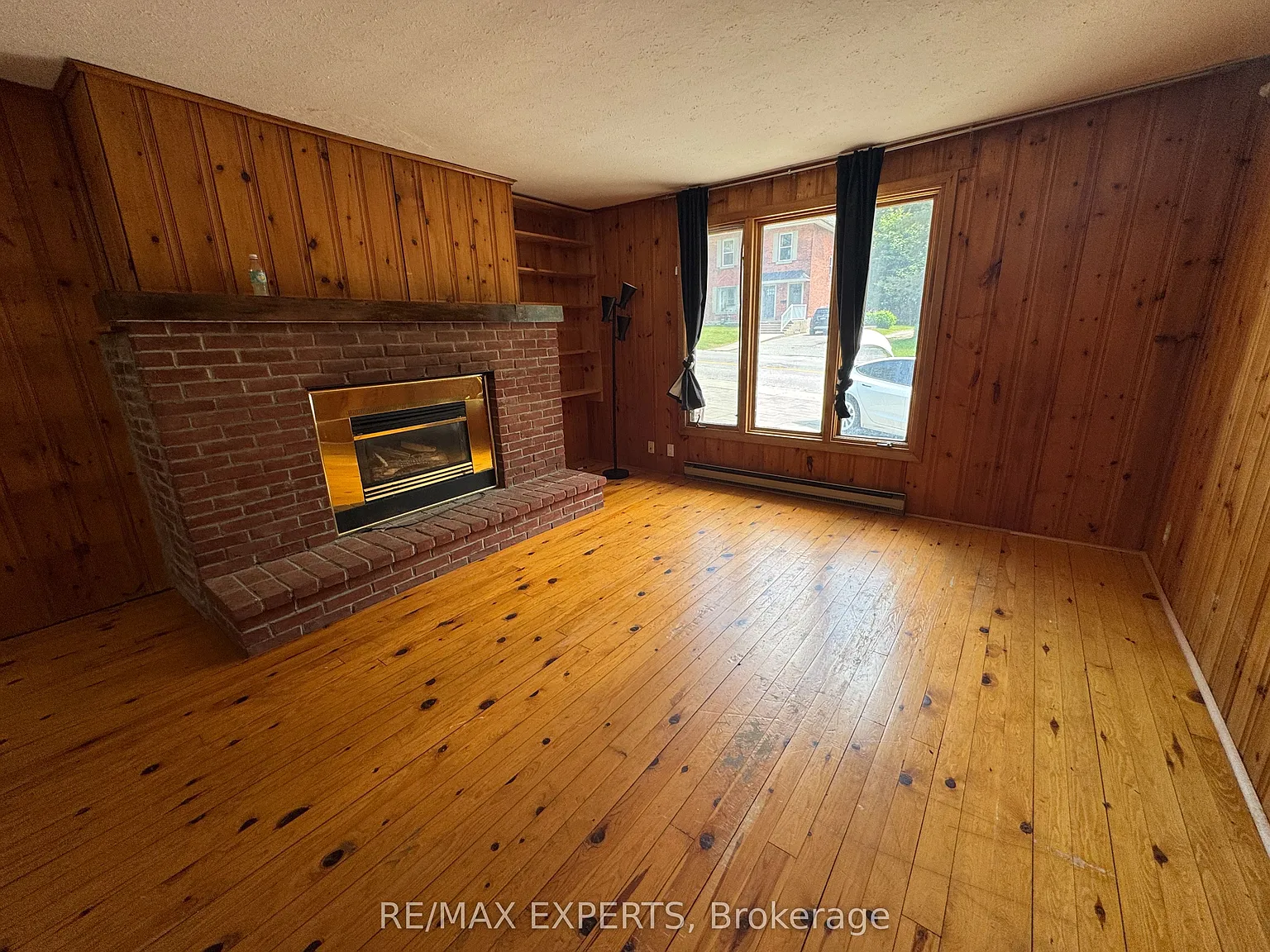 8 bed, $3,750 — Photo 3