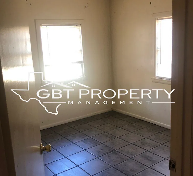 1 Bedroom & 2 Bedroom Apartments