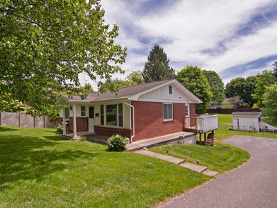 208 Church St, Lewisburg, WV, 24901